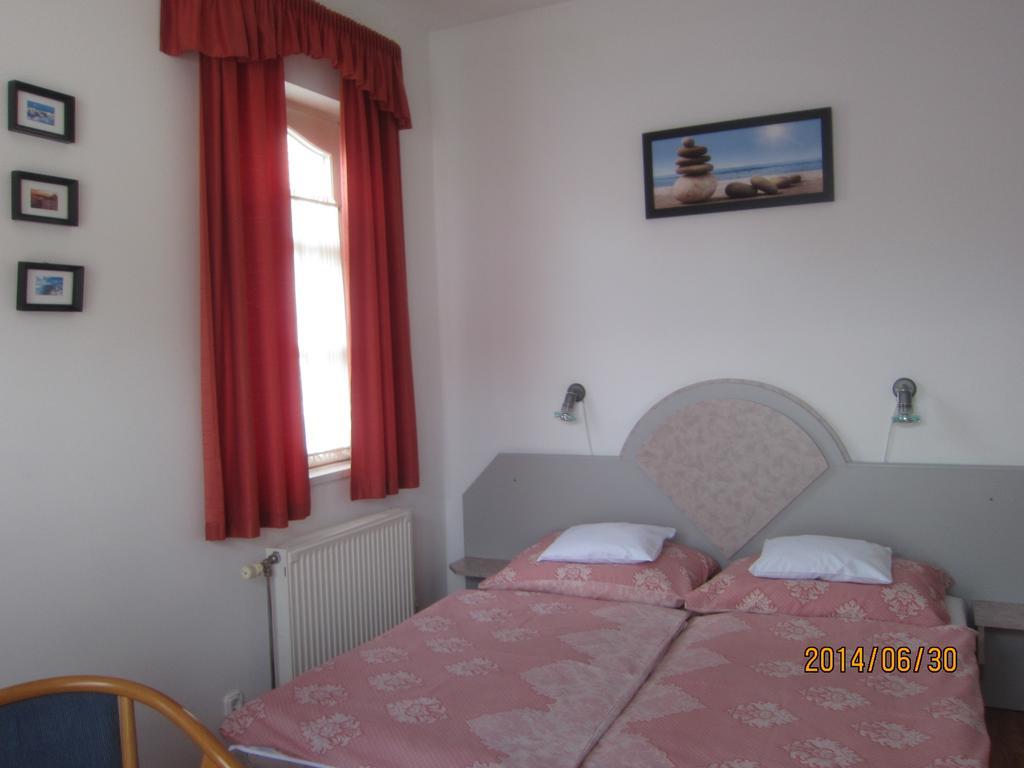 Csigahaz Panzio Hotel Gyula Ruang foto